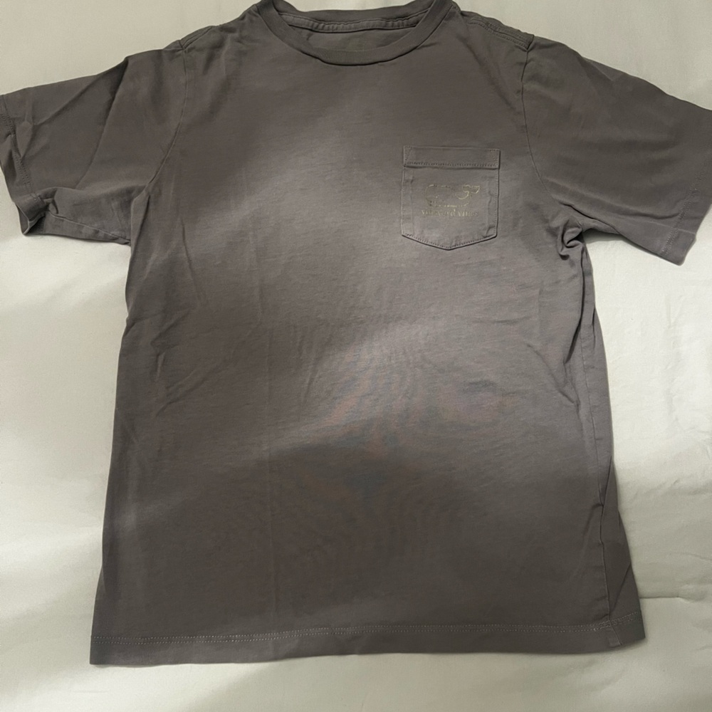 Boys small 8-10 gray pocket vineyard vines t-shirt yellow whale logo